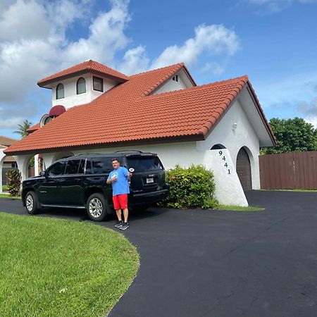 Cozy Camper - Free Parking Hotel Miami Exterior photo