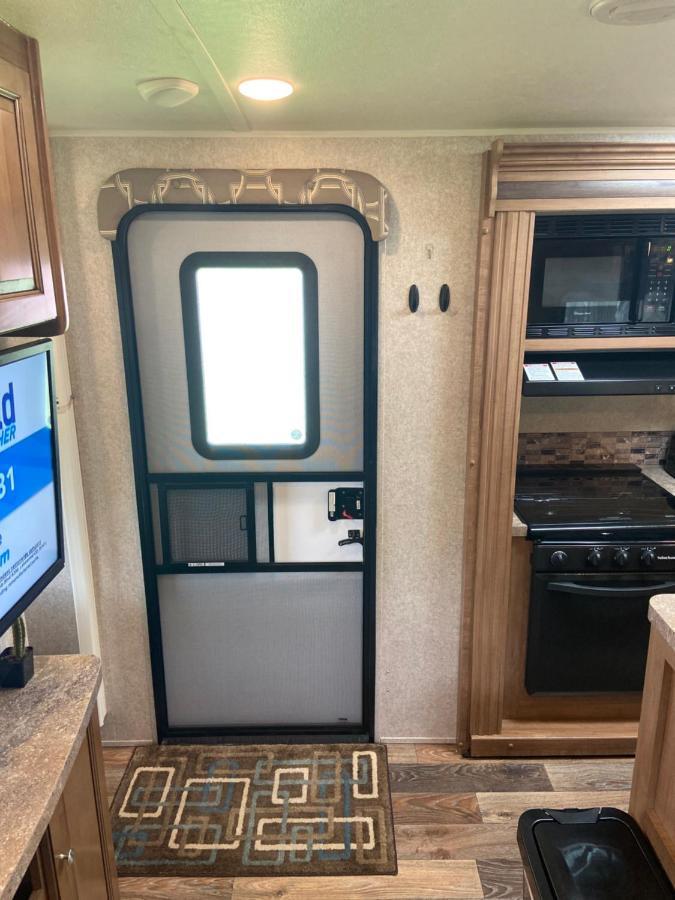 Cozy Camper - Free Parking Hotel Miami Exterior photo