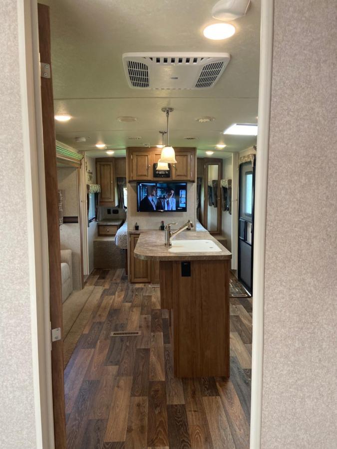 Cozy Camper - Free Parking Hotel Miami Exterior photo